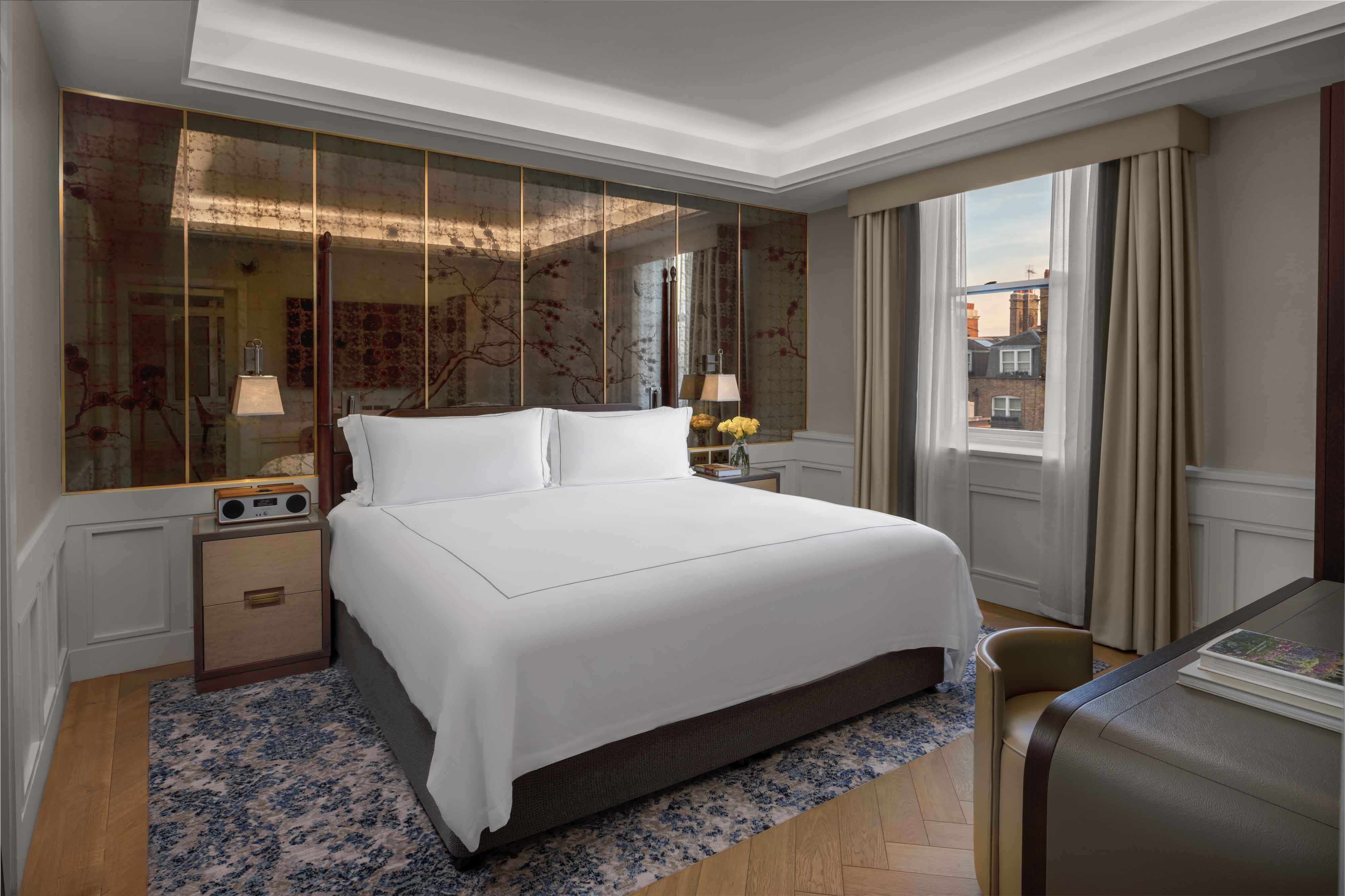 rooms-mayfair-suite-bedroom